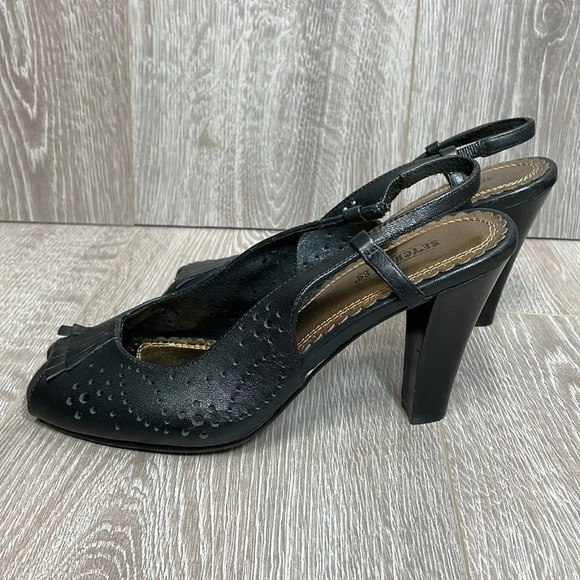 NWOT Seychelles Black Leather Slingback Pumps Heels 7.5 - Picture 2 of 16